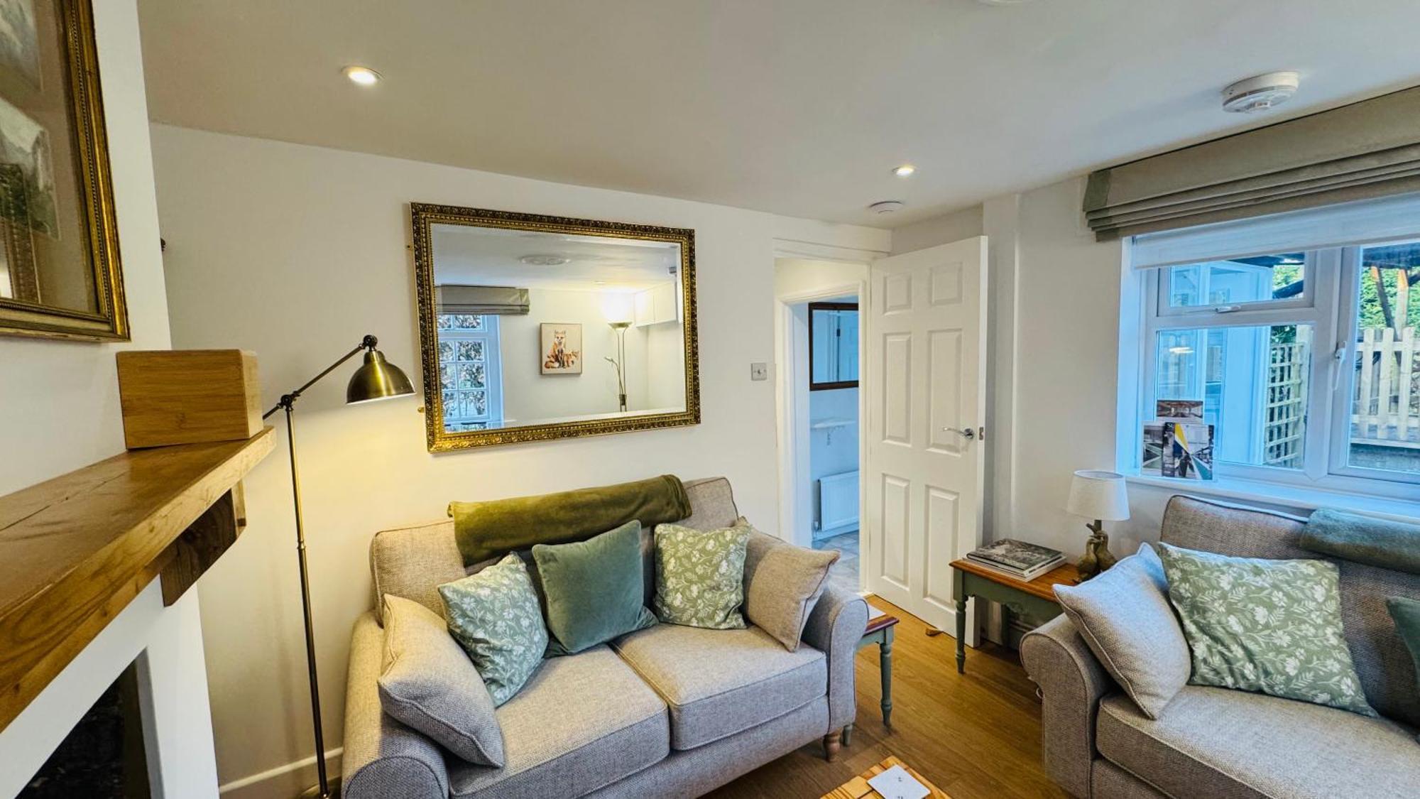 3 Bed Spa Cottage Southwater Eksteriør billede