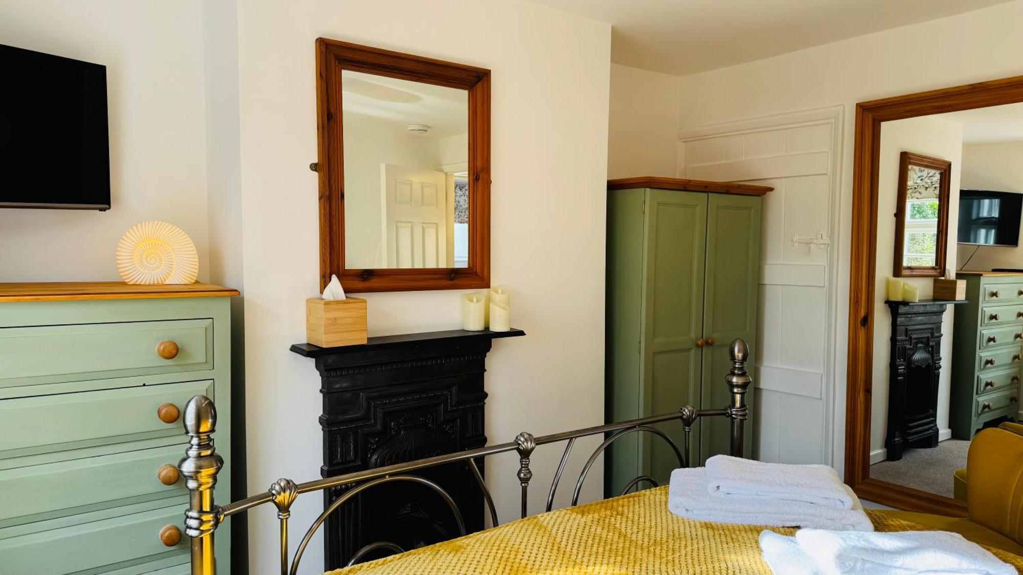 3 Bed Spa Cottage Southwater Eksteriør billede