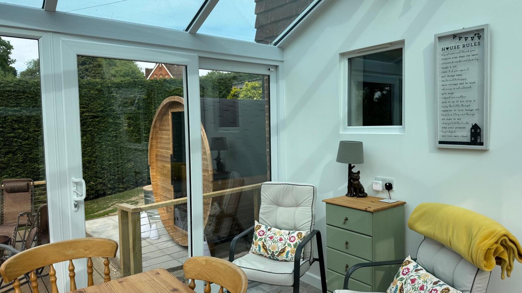 3 Bed Spa Cottage Southwater Eksteriør billede