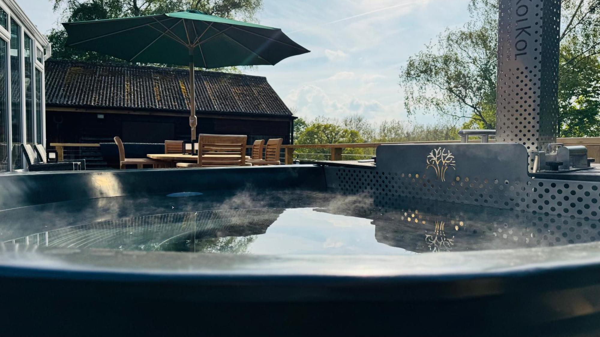 3 Bed Spa Cottage Southwater Eksteriør billede