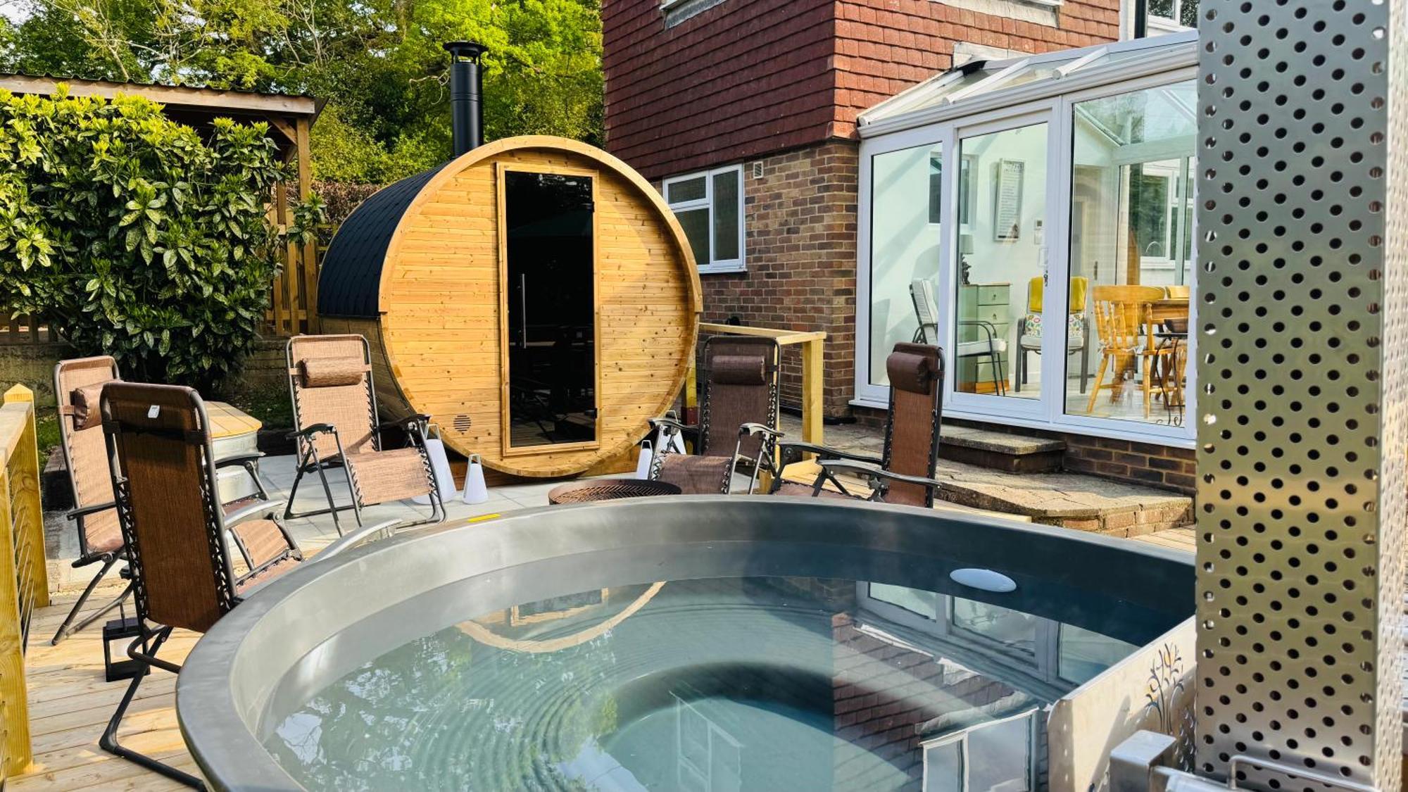3 Bed Spa Cottage Southwater Eksteriør billede